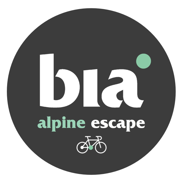 Alpine Escape_Grey dot
